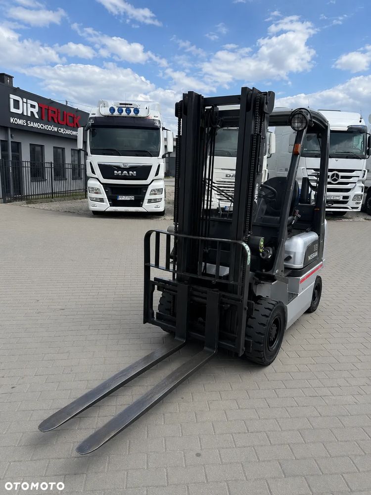 Nissan P1D1A15LQ spalinowy czołowy wózek widłowy z napędem na gaz LPG - 2