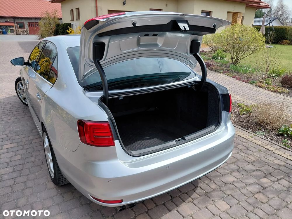 Volkswagen Jetta 2.0 TDI DPF BMT Comfortline - 8