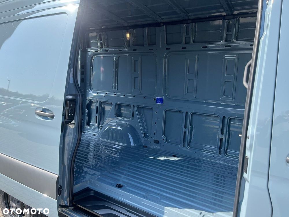 Mercedes-Benz Sprinter 319 CDI - 16