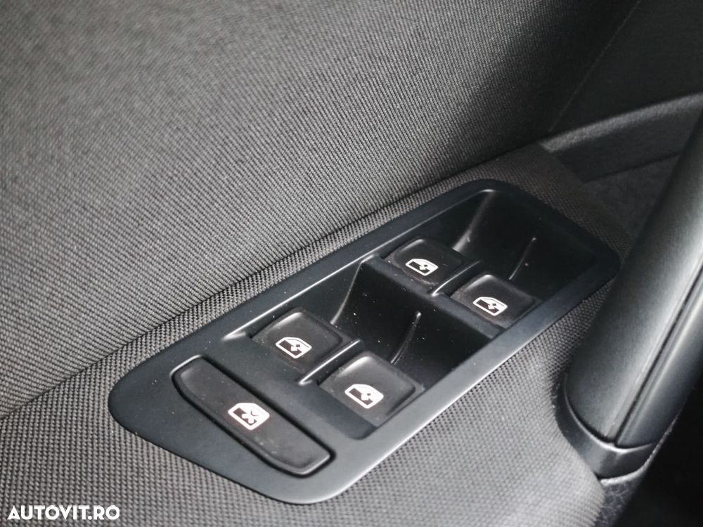 Volkswagen Golf 1.0 TSI Comfortline - 24