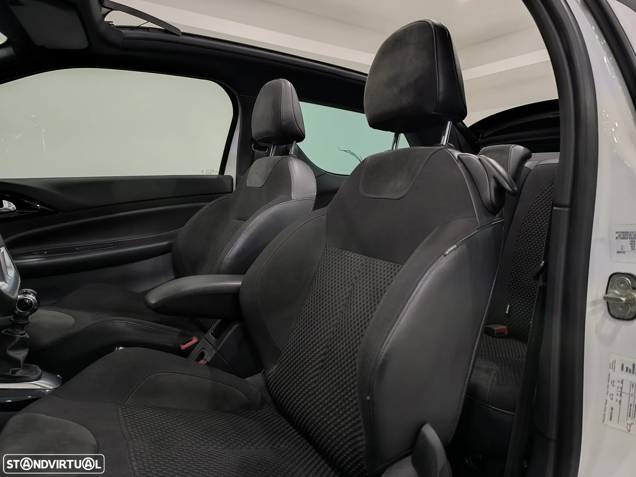 Citroën DS3 1.6 THP Sport Chic - 23