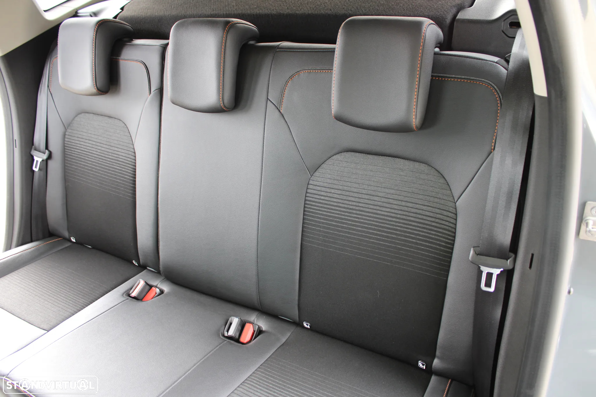 Dacia Duster 1.0 TCe Prestige - 43