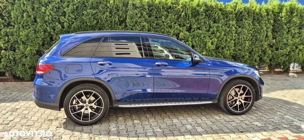 Mercedes-Benz GLC 220 d 4MATIC 9G-TRONIC AMG Line - 2