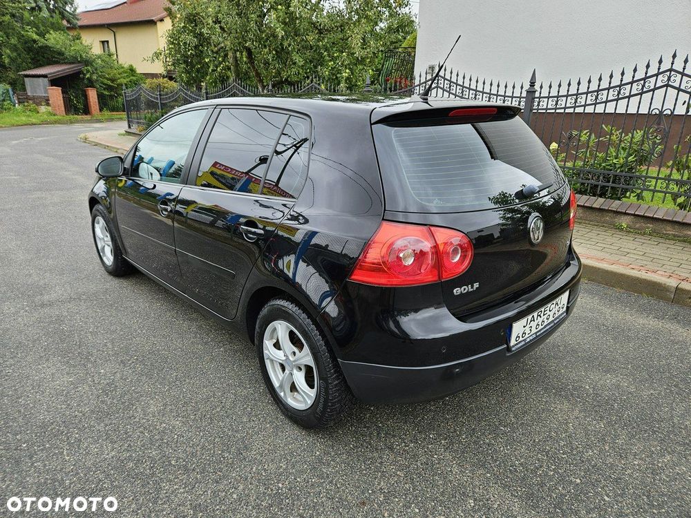 Volkswagen Golf - 6
