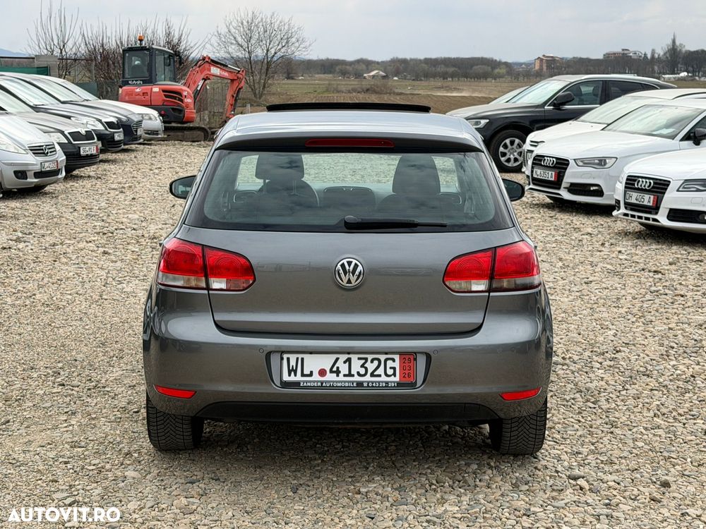 Volkswagen Golf 1.6 Comfortline - 12