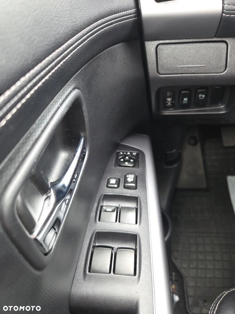 Mitsubishi Outlander 2.0 Intense 2WD - 15