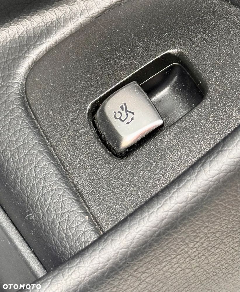 Mercedes-Benz Klasa E 200 d 9G-TRONIC Avantgarde - 25