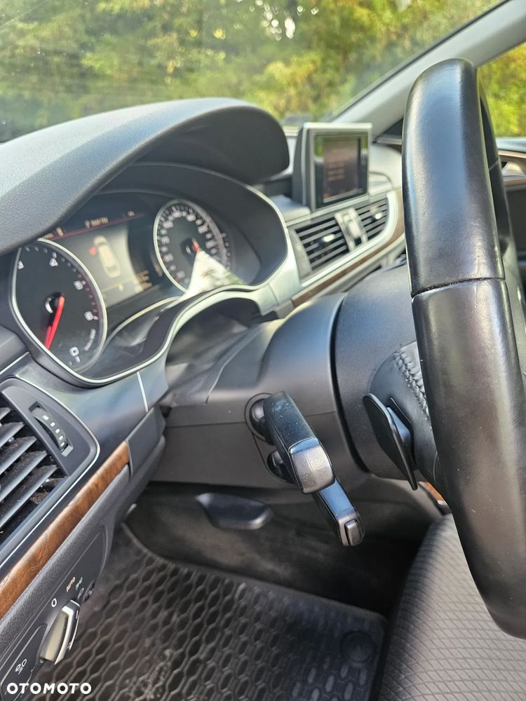Audi A6 Avant - 16