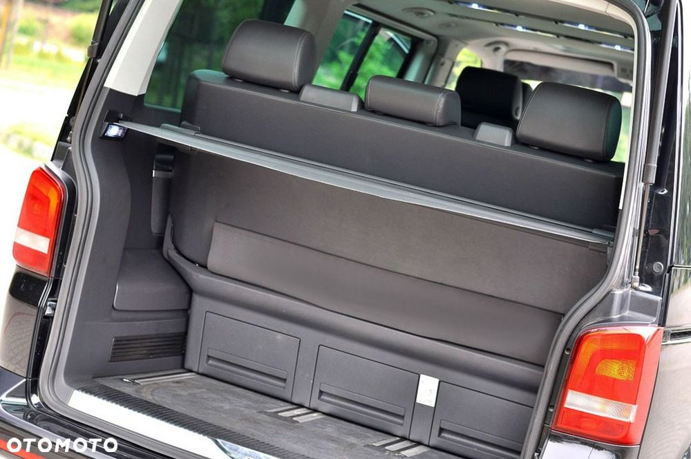 Volkswagen Multivan - 17