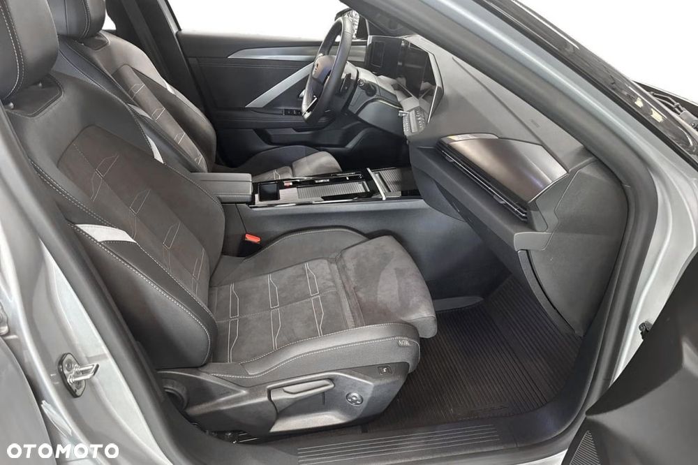 Opel Astra 1.6 T Plug-in Hybrid GS - 18