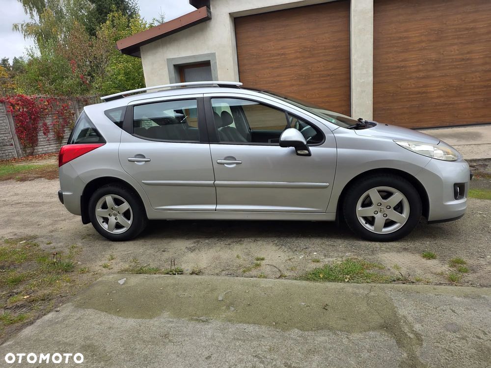 Peugeot 207 - 3