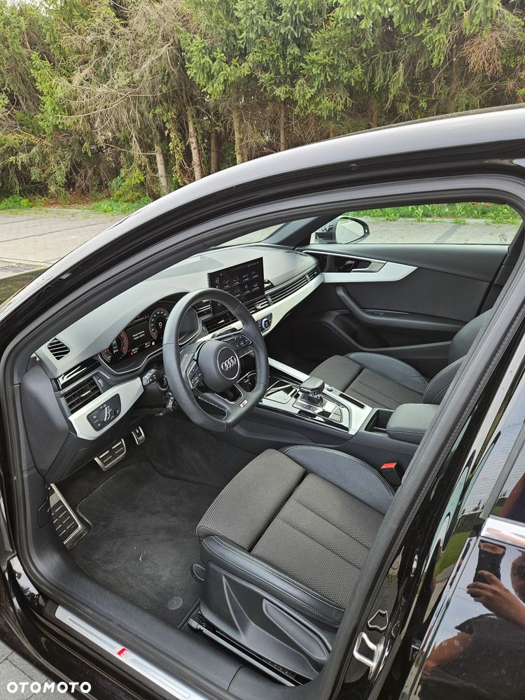 Audi A4 Limousine 35 TFSI mHEV S Line S tronic - 14