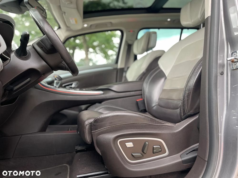 Renault Espace 1.6 dCi Energy Initiale Paris EDC 7os - 13