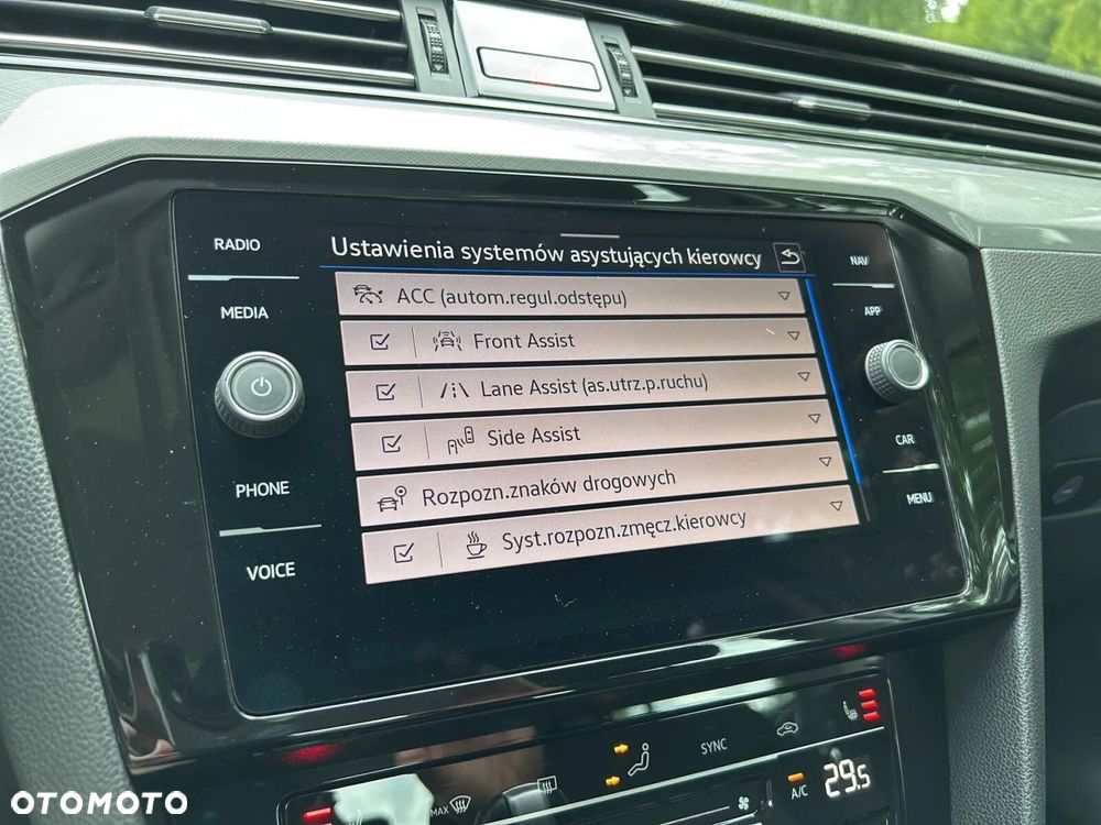 Volkswagen Passat 2.0 TSI Business DSG - 32