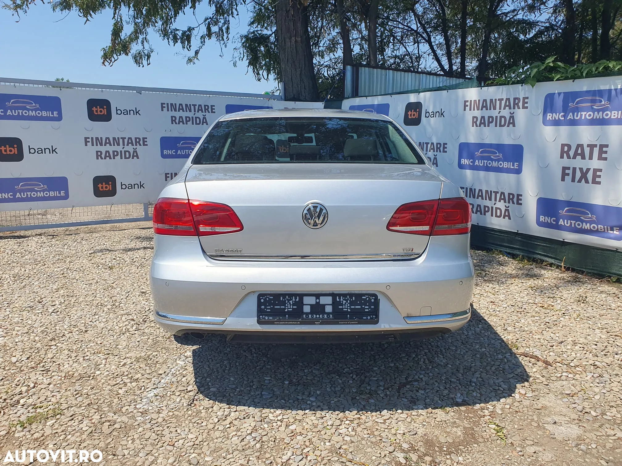 Volkswagen Passat 1.6 TDI BlueMotion Technology Comfortline - 13