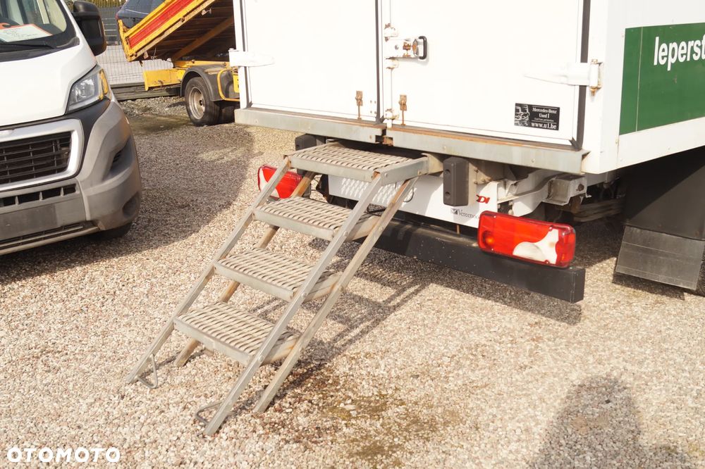 Mercedes-Benz Sprinter - 14