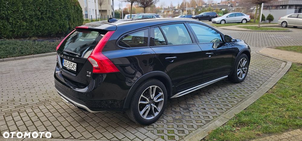 Volvo V60 T5 Drive-E Dynamic Edition (Momentum) - 8