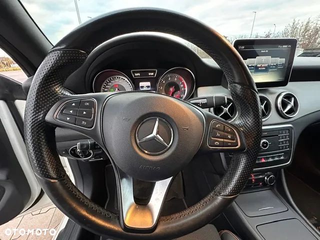 Mercedes-Benz CLA - 26