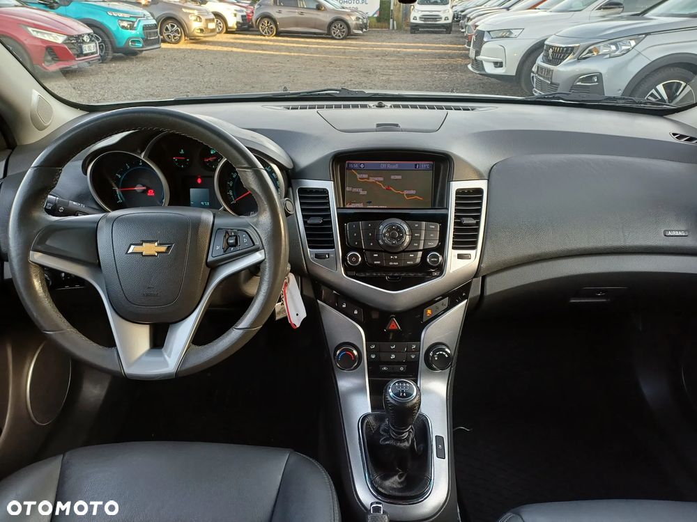 Chevrolet Cruze 1.8 LTZ+ - 18