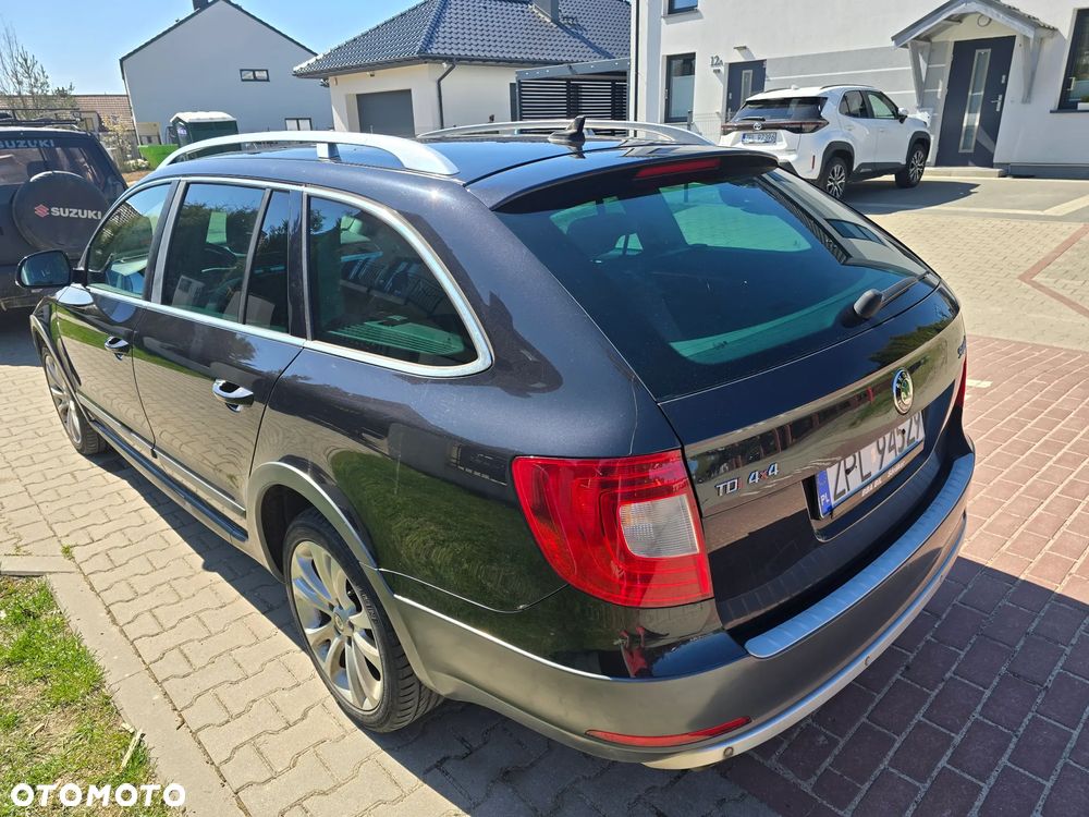Skoda Superb 2.0 TDI Ambition Outdoor DSG - 3