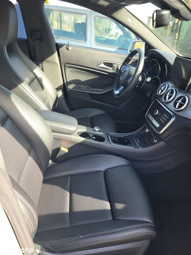 Mercedes-Benz CLA 250 7G-DCT Peak Edition - 19