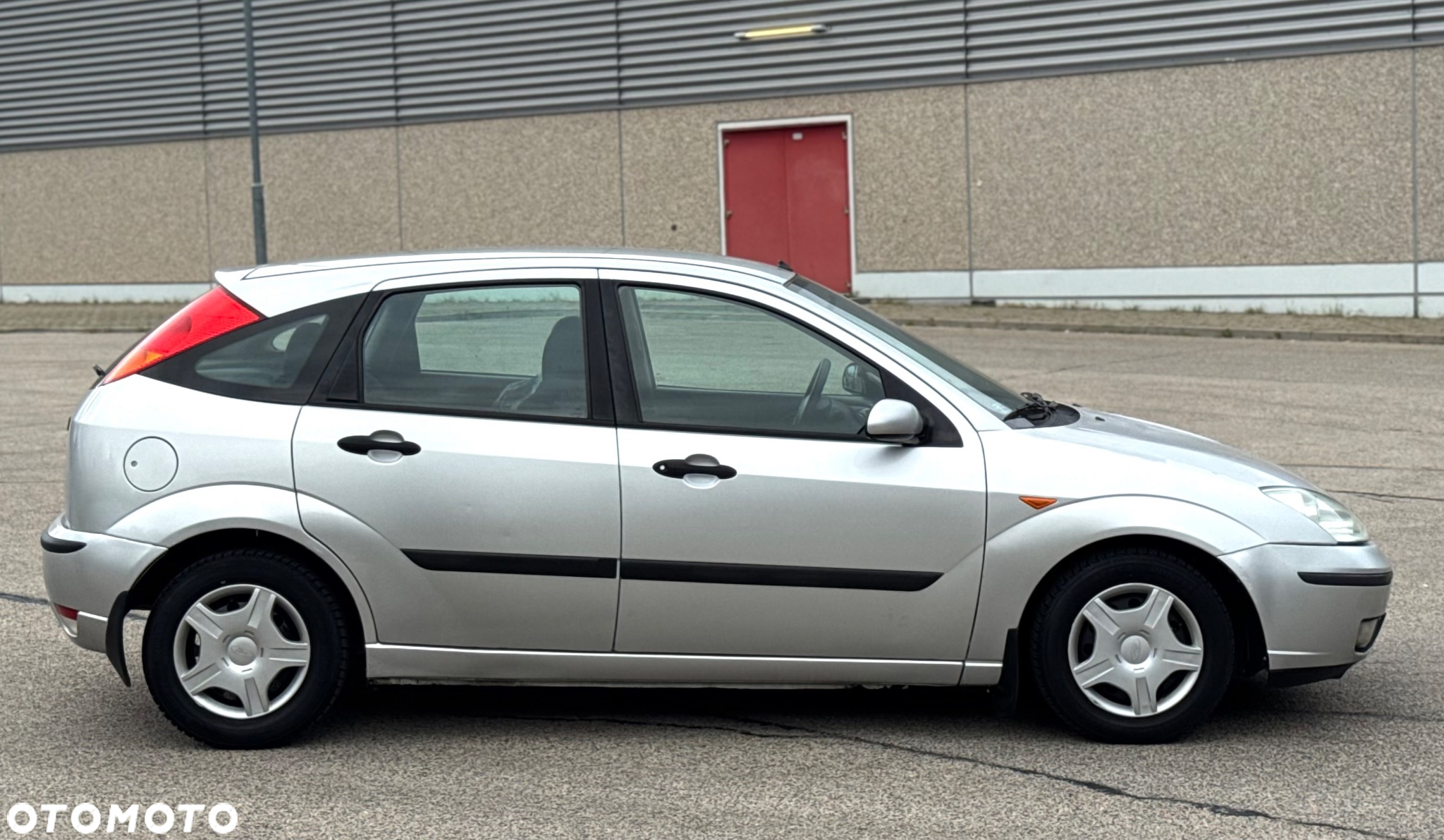 Ford Focus 1.6 Comfort X / 100 - 10