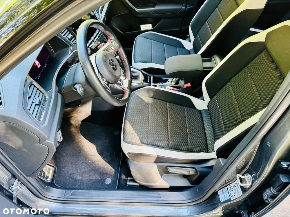 Volkswagen T-Roc - 13