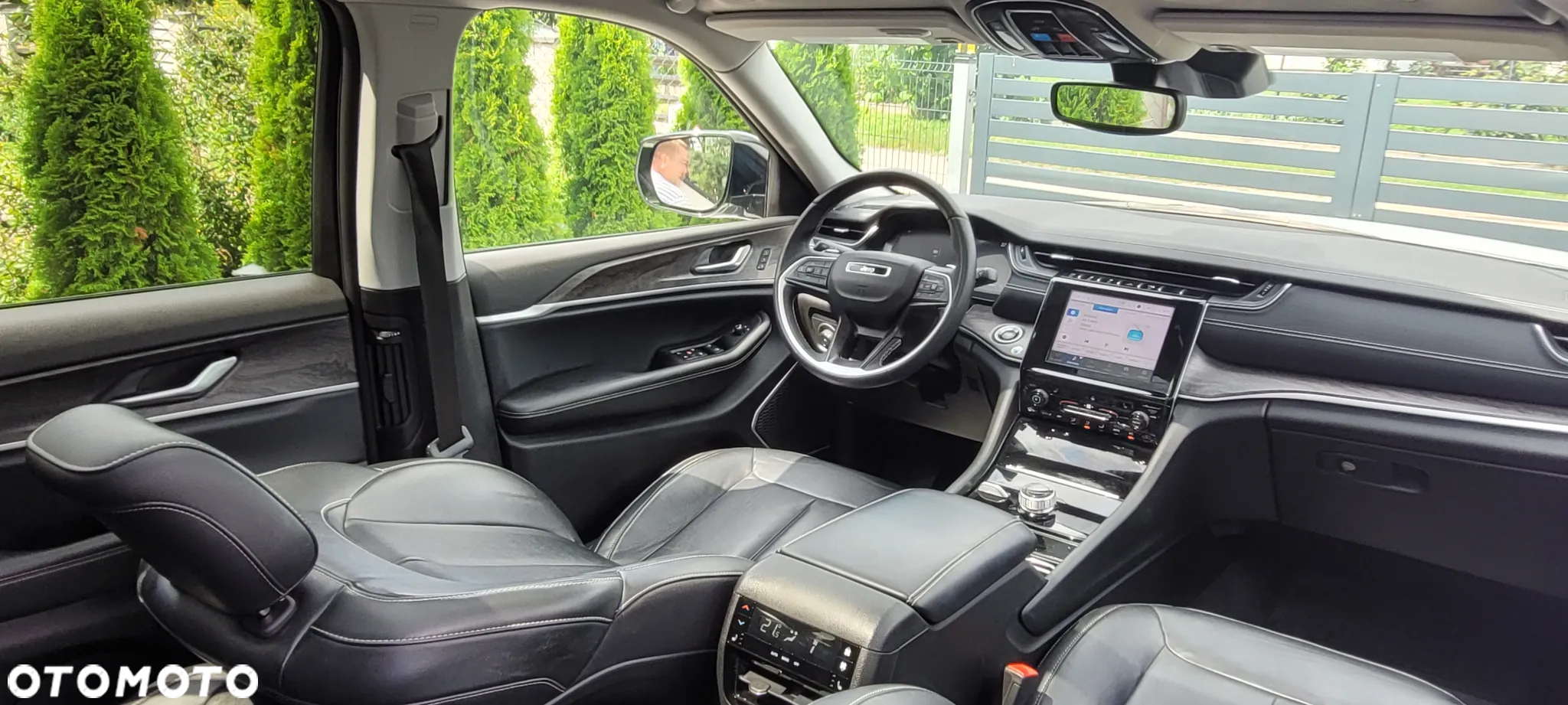Jeep Grand Cherokee - 17