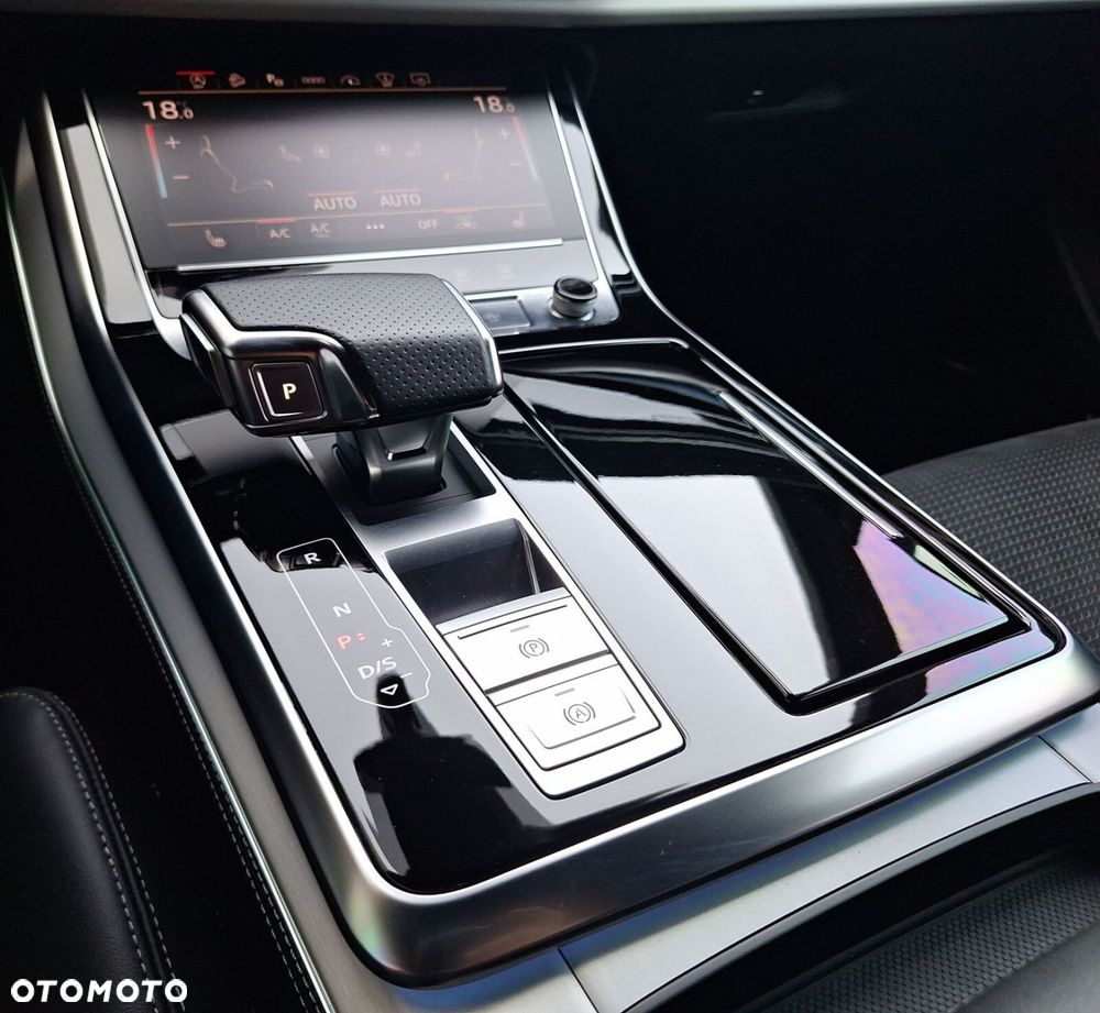 Audi SQ8 - 16