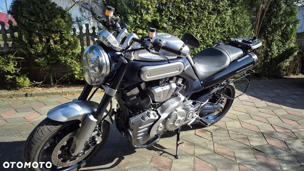Yamaha MT - 8