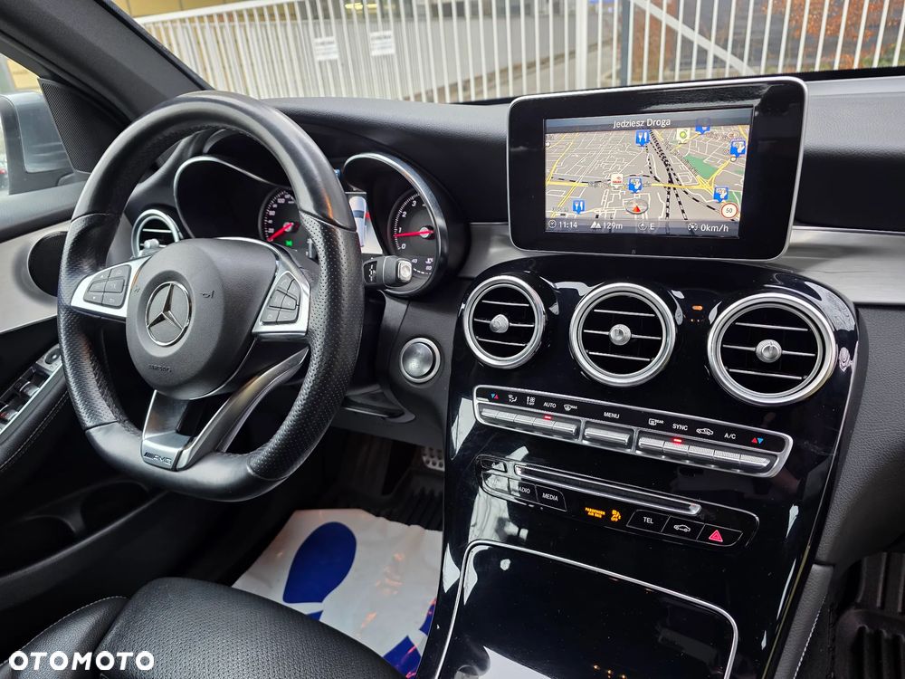 Mercedes-Benz GLC 250 4Matic 9G-TRONIC AMG Line - 9