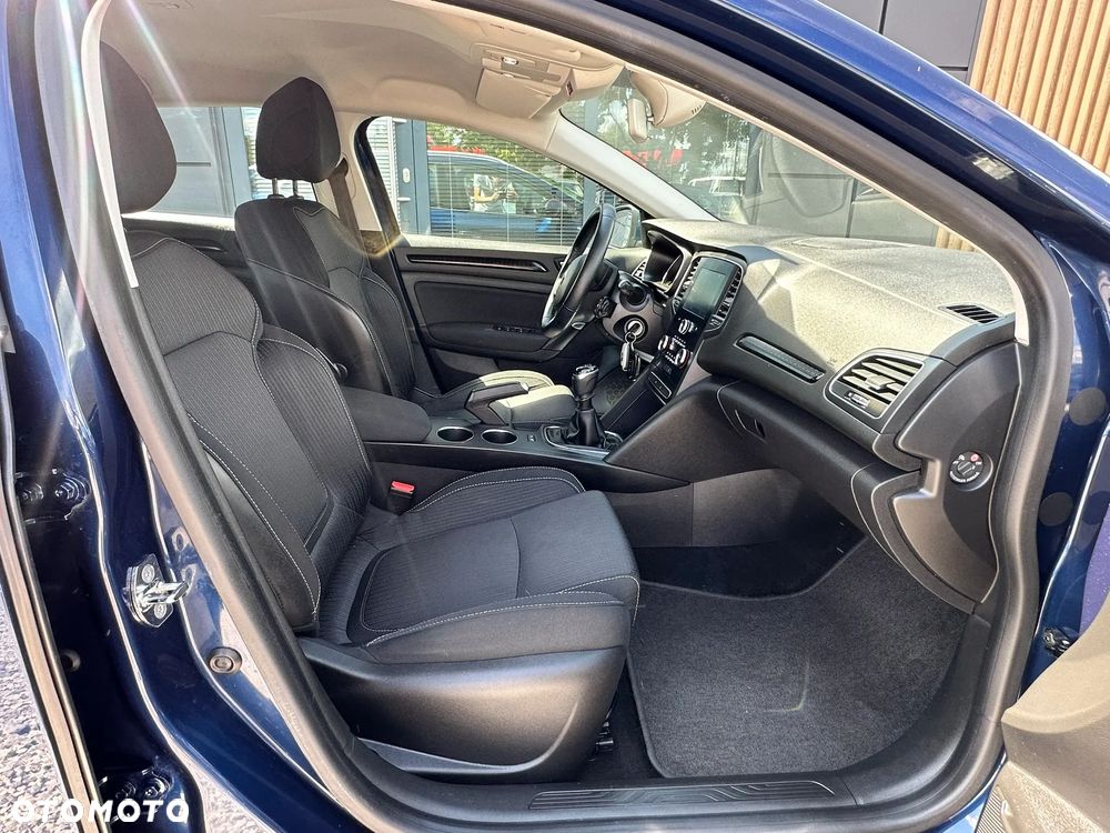 Renault Megane ENERGY TCe 100 EXPERIENCE - 28