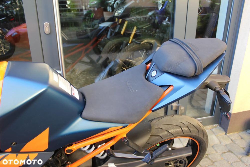 KTM RC 390 - 8