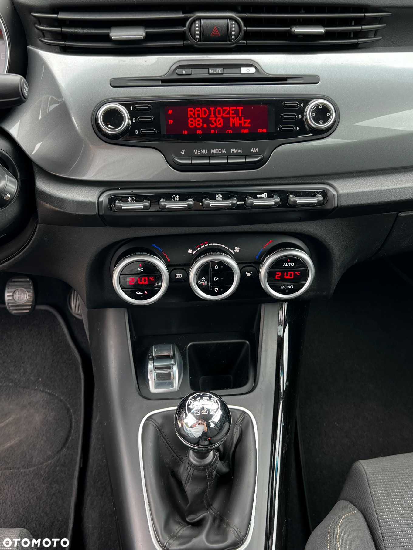 Alfa Romeo Giulietta 1.6 JTDM Distinctive - 11