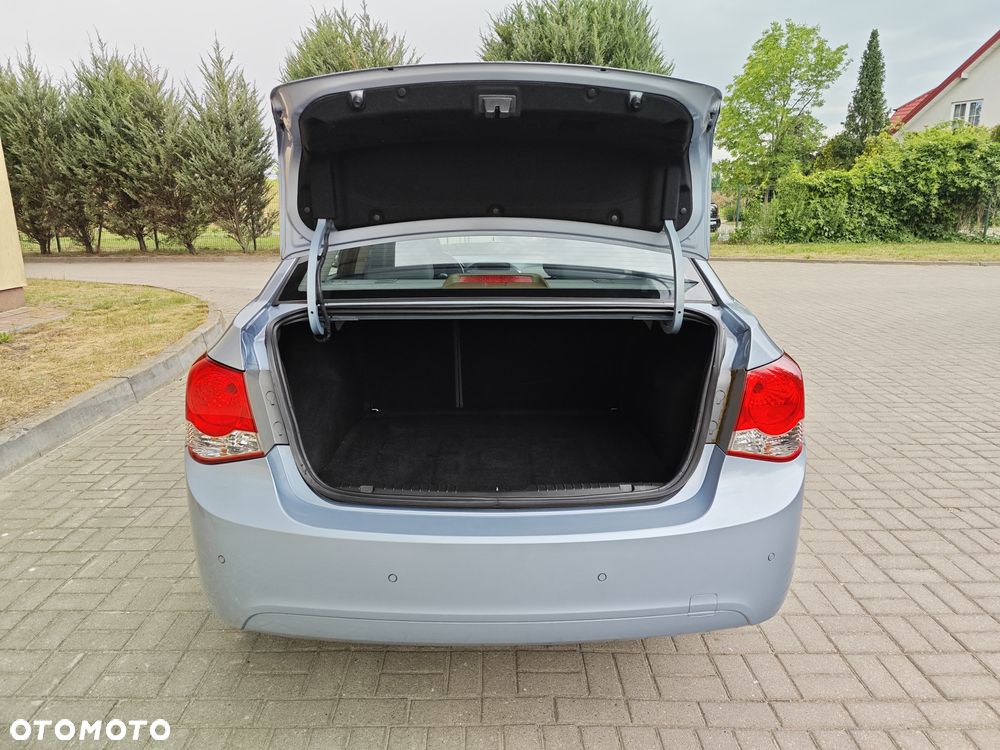Chevrolet Cruze - 15