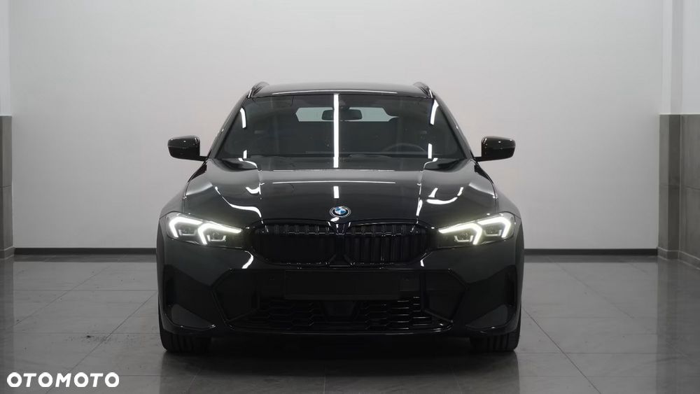BMW Seria 3 330i xDrive M Sport - 3