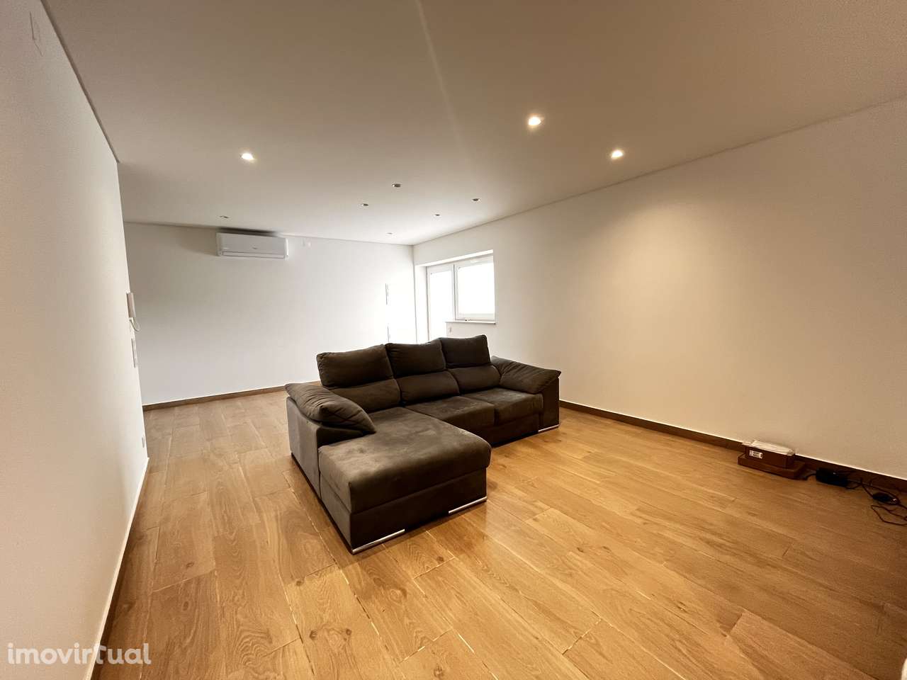 Moradia T3 Nova, com garagem e logradouro - Grande imagem: 4/13