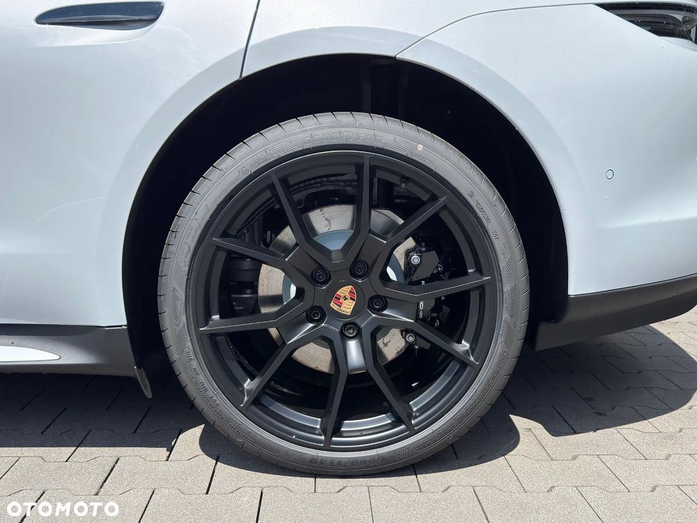 Porsche Taycan 105kWh 4 - 10