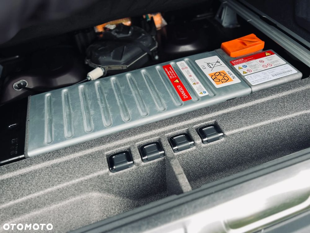 Peugeot 508 RXH Hybrid4 - 18