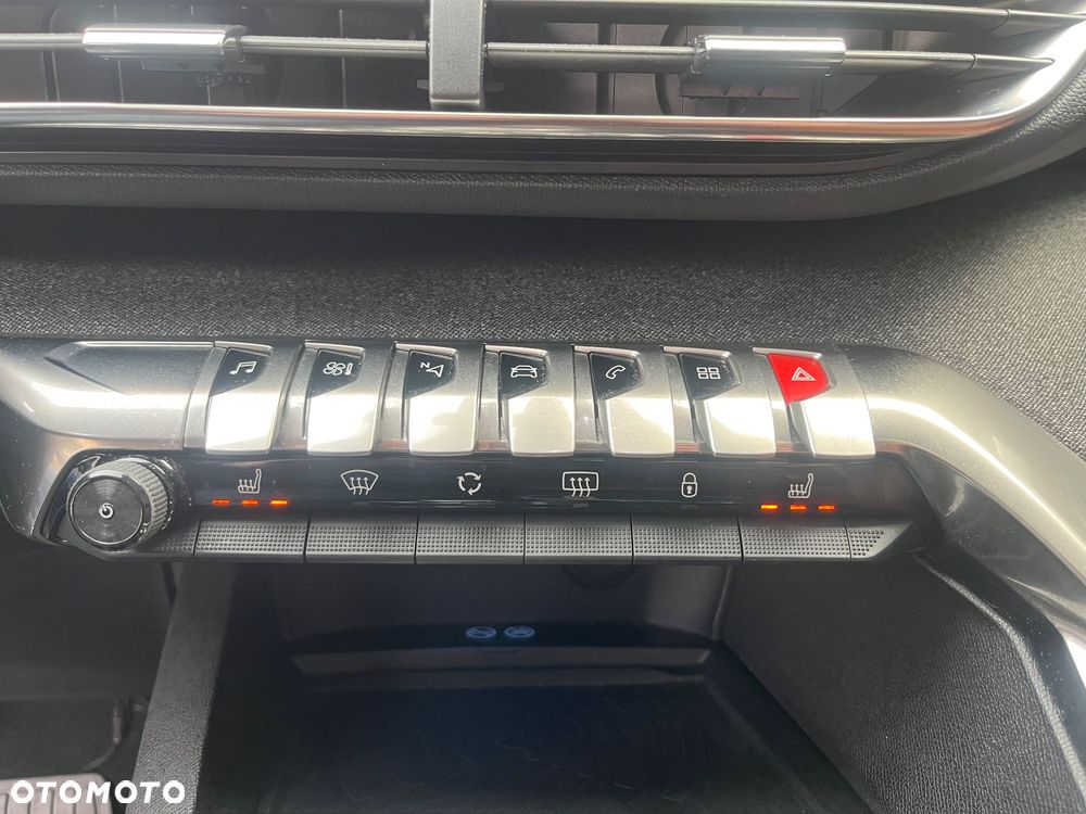 Peugeot 5008 1.6 PureTech Allure S&S EAT8 - 25