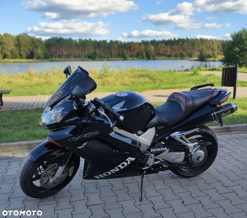 Honda VFR - 1