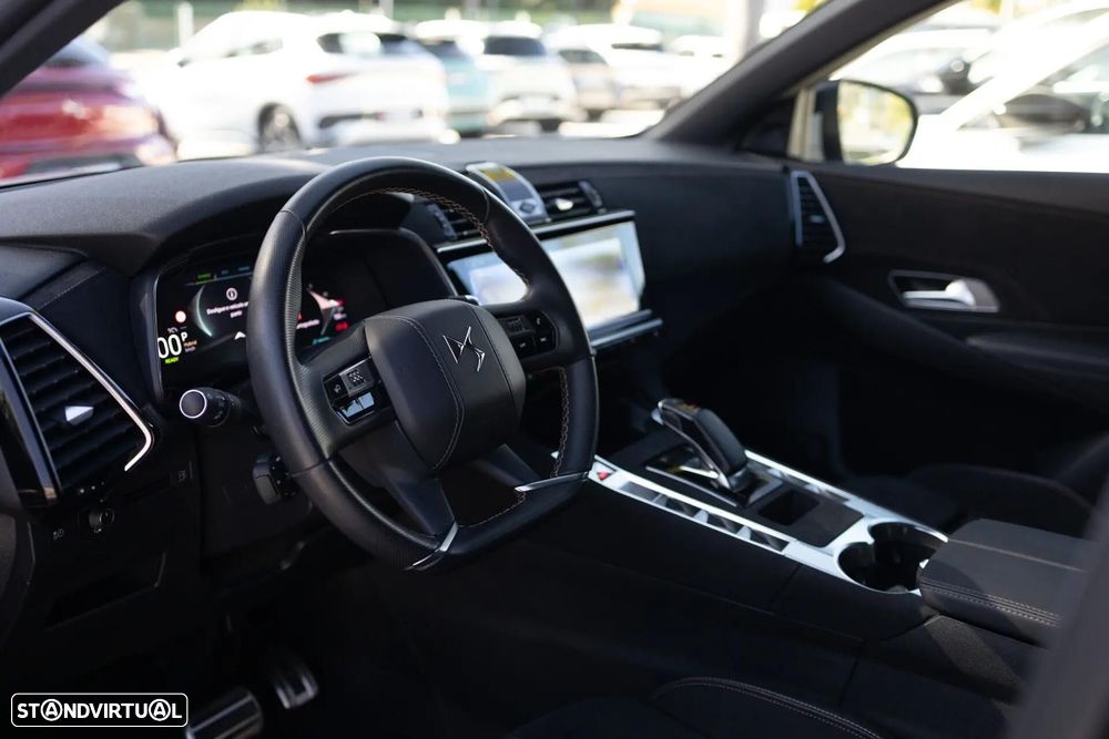 DS DS7 Crossback E-Tense Performance Line EAT8 - 13