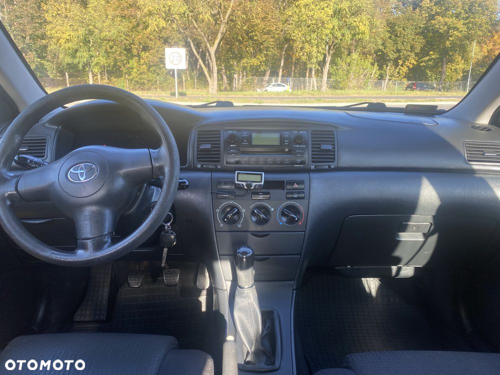 Toyota Corolla - 8