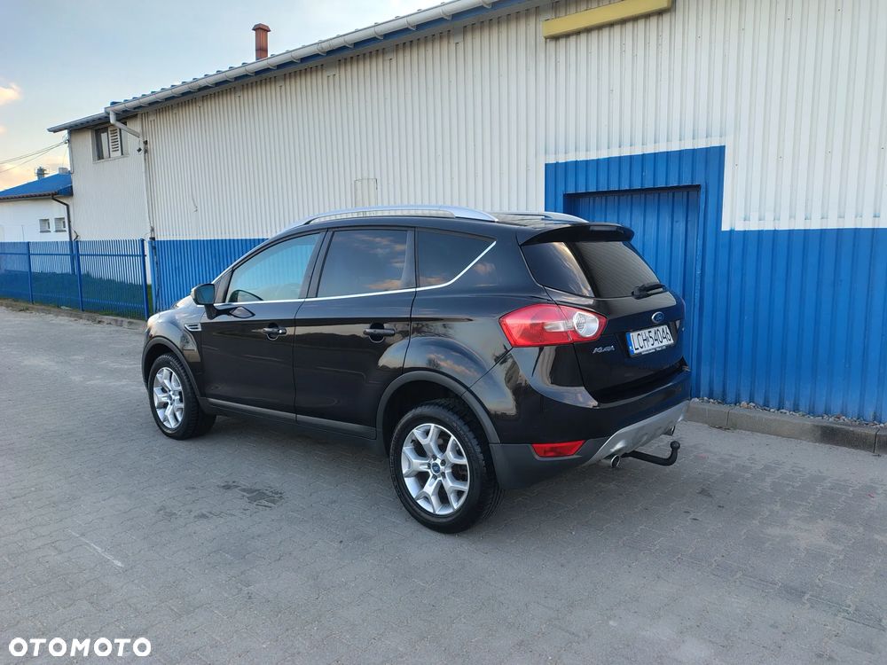 Ford Kuga 2.0 TDCi 2x4 Titanium - 12