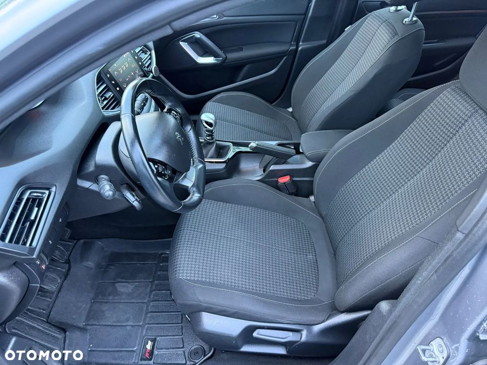 Peugeot 308 1.2 PureTech GPF Allure S&S - 10