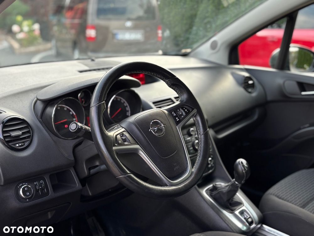 Opel Meriva - 12