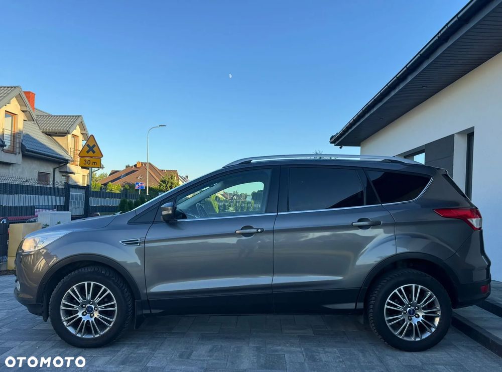 Ford Kuga 1.6 EcoBoost 2x4 Titanium - 6