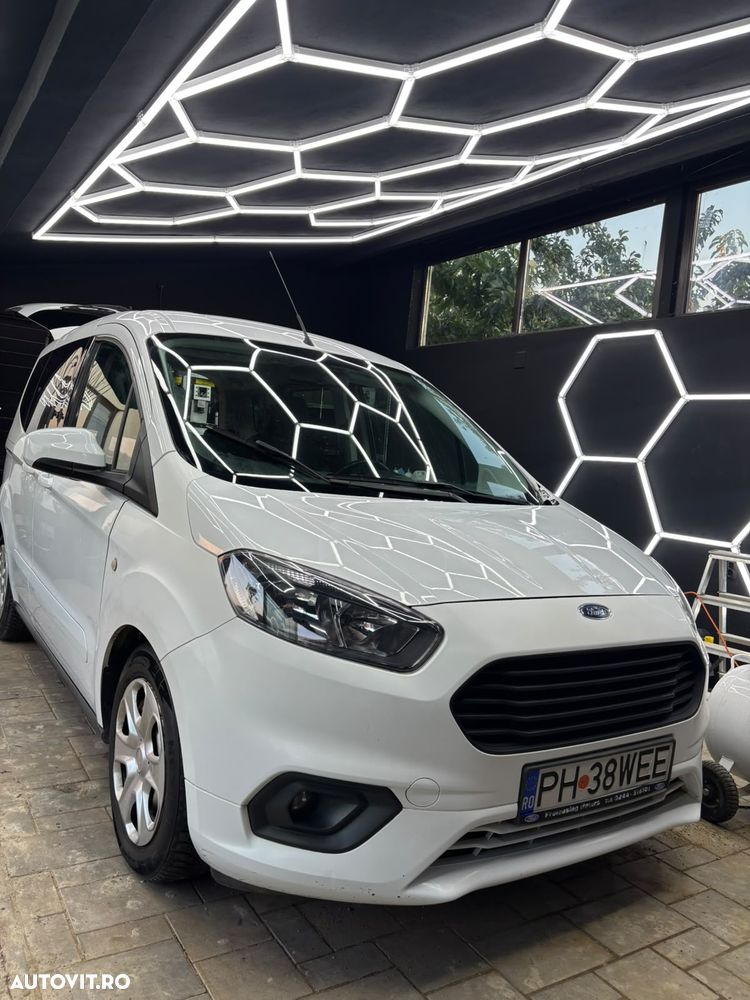 Ford Tourneo Courier 1.5 TDCi Trend - 9