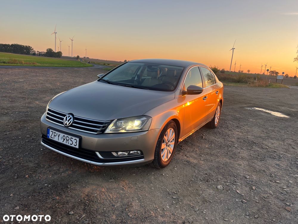 Volkswagen Passat - 2