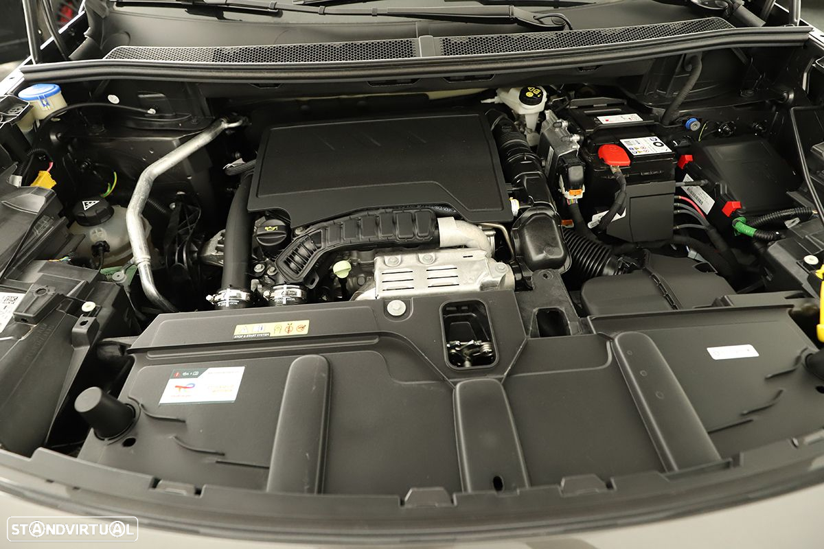 Peugeot 5008 1.2 PureTech Allure Pack EAT8 - 24
